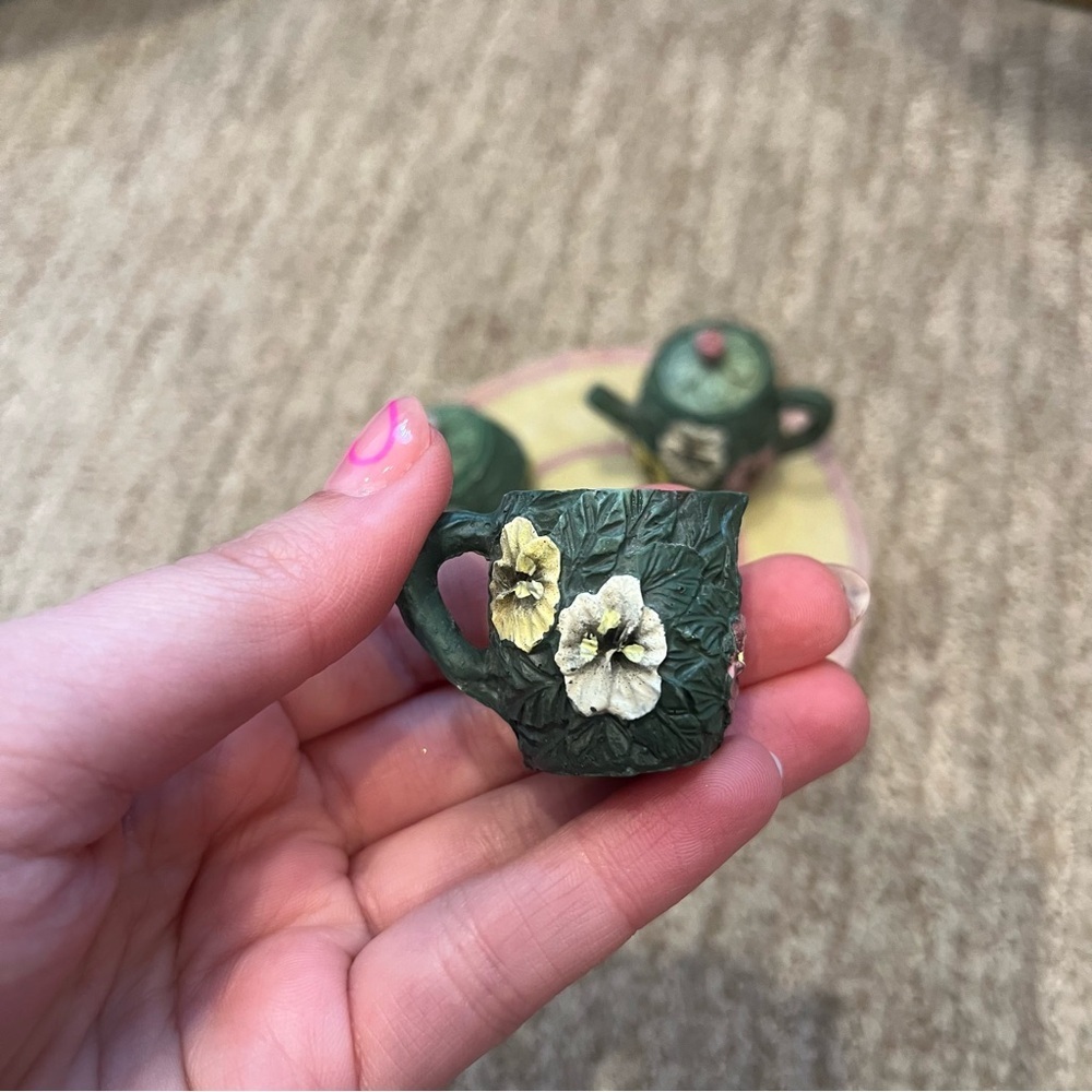 Vintage Flower Mini Tea Set - Picture 5 of 15